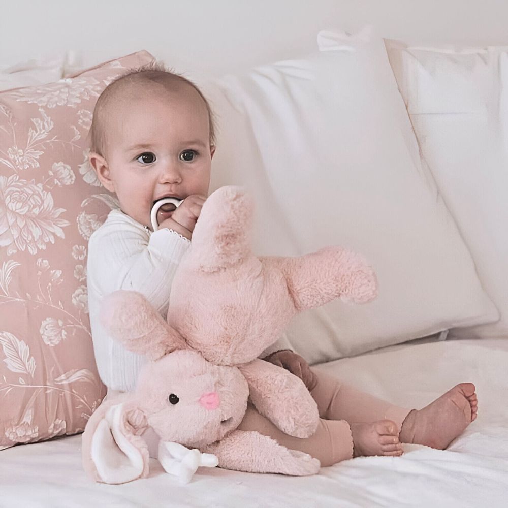 Teddykompaniet Lollan Spilledåse Rosa Kanin (27cm) – Beroligende Kosevenn – Fra 0 Måneder