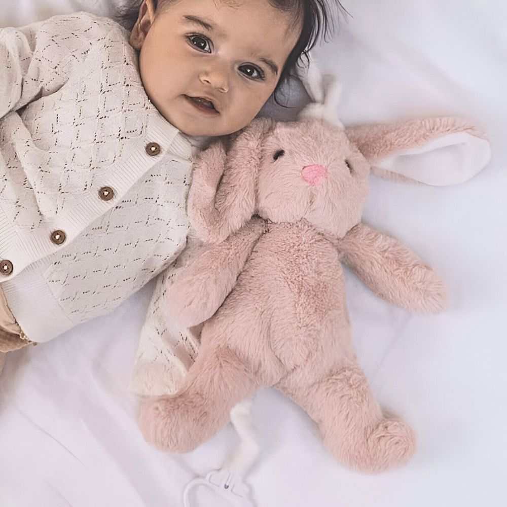 Teddykompaniet Lollan Spilledåse Rosa Kanin (27cm) – Beroligende Kosevenn – Fra 0 Måneder