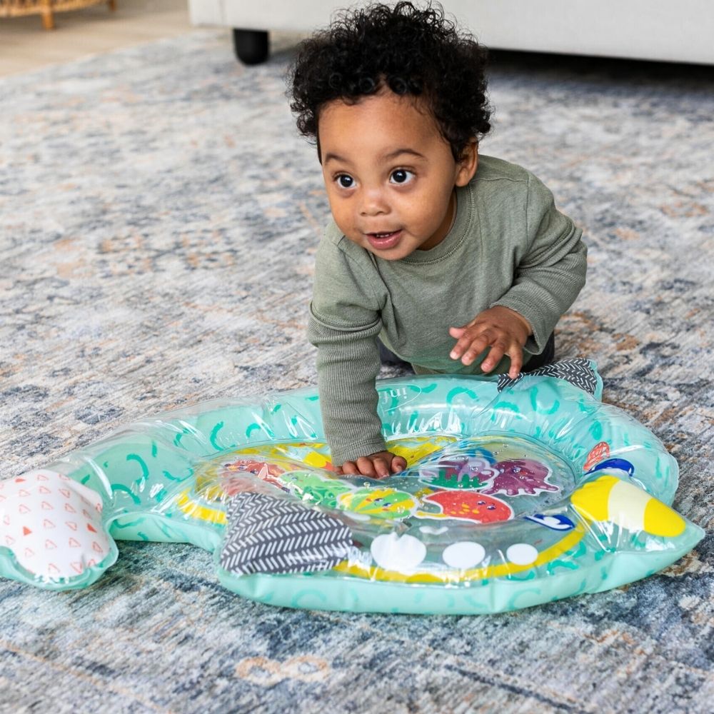 Infantino Lekematte med Vann – Stor Aktivitetsmatte (71x48cm) – Fra 3 Måneder