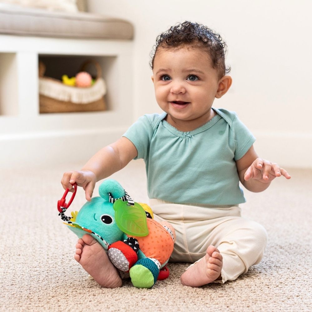 Infantino Myk Elefant Rangle med Lyd og Biteleke - detaljbilde